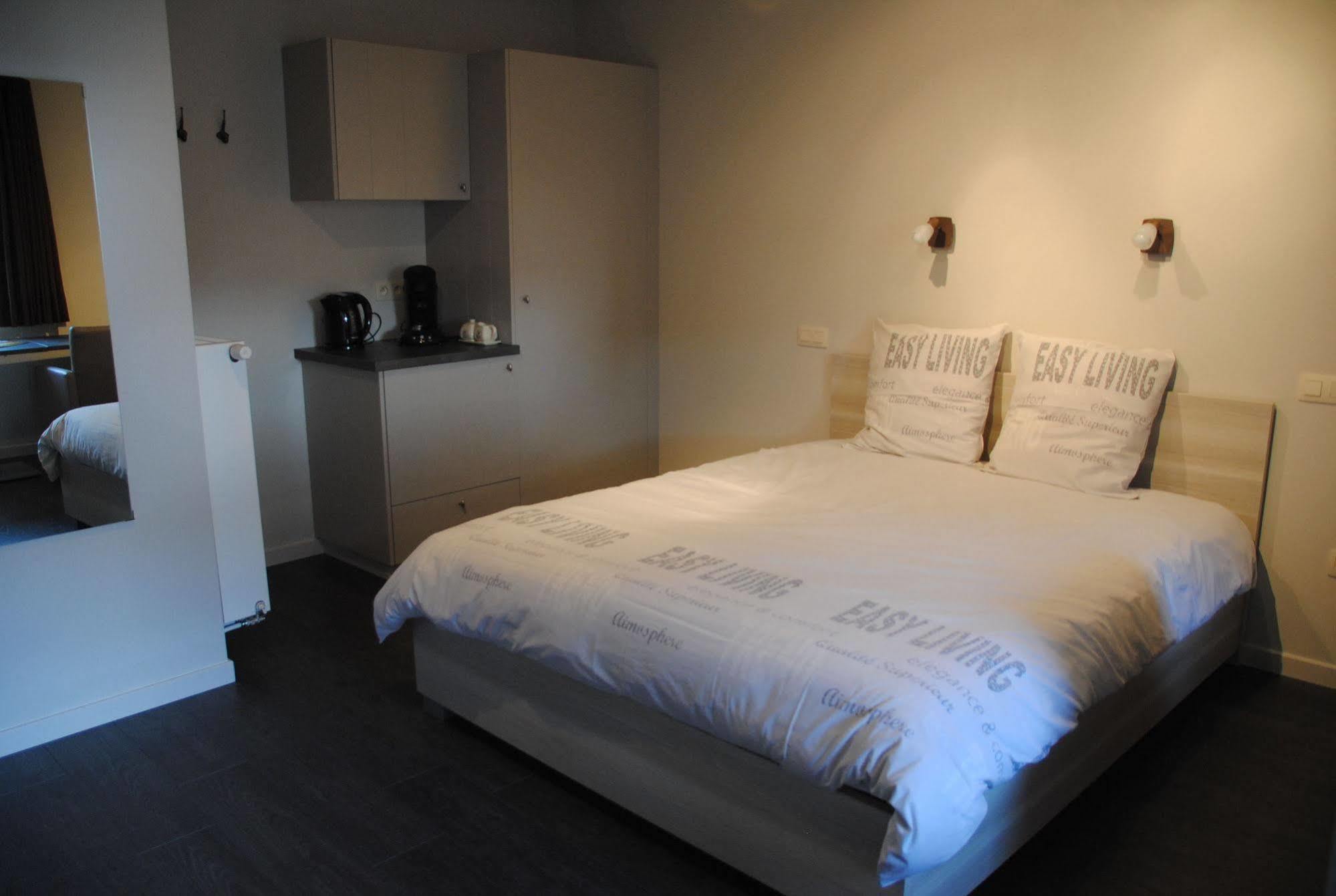 B&B De Oude Winning Riemst Εξωτερικό φωτογραφία